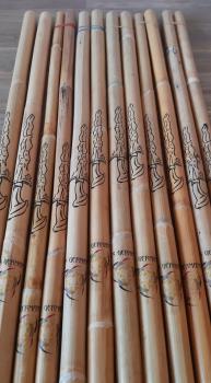 Preview: Ein Paar Rattan Stöcke bedruckt -  kleines Schwert