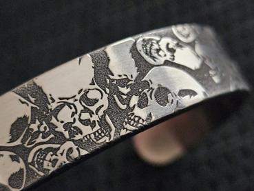 AB Skulls Serious
