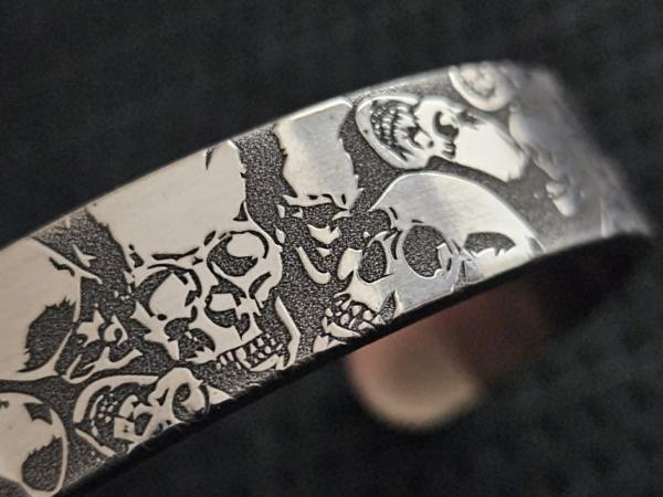 AB Skulls Serious