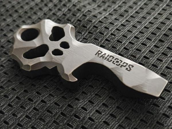 Skull opener pro