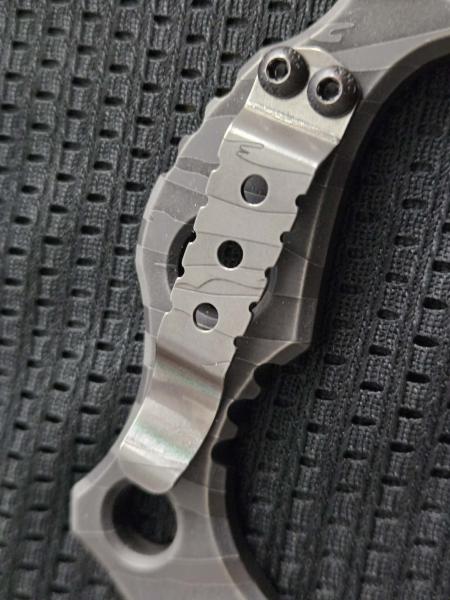 karam carry dark stripe